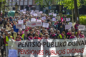 Pensionistas se han manifestado hoy a la mañana en Gasteiz. (Jaizki FONTANEDA/FOKU)