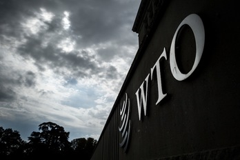 Fachada de la sede de la OMC en Ginebra.(Fabrice COFFRINI / AFP)