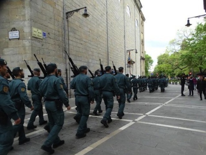 Asteazken honetan, biharko ekimenaren azken entsegu batean, guardia zibilez bete da nafar hiriburua.