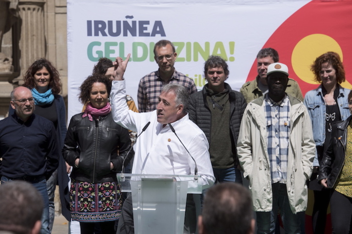 El alcalde de Iruñea y candidato a la reelección, Joseba Asiron, durante el acto. (Iñigo URIZ/FOKU)