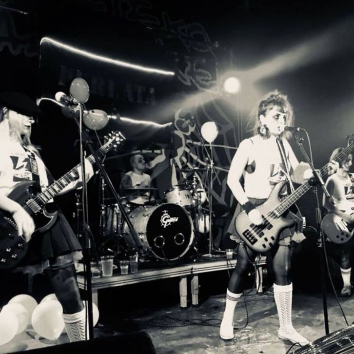 Perlata taldeko kideak, haiek ere izan ziren Eguzkierripa rock jaialdian.