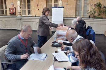 Una mesa electoral durante las ultimas elecciones sindicales en la Administración navarra. (GOBIERNO DE NAFARROA)