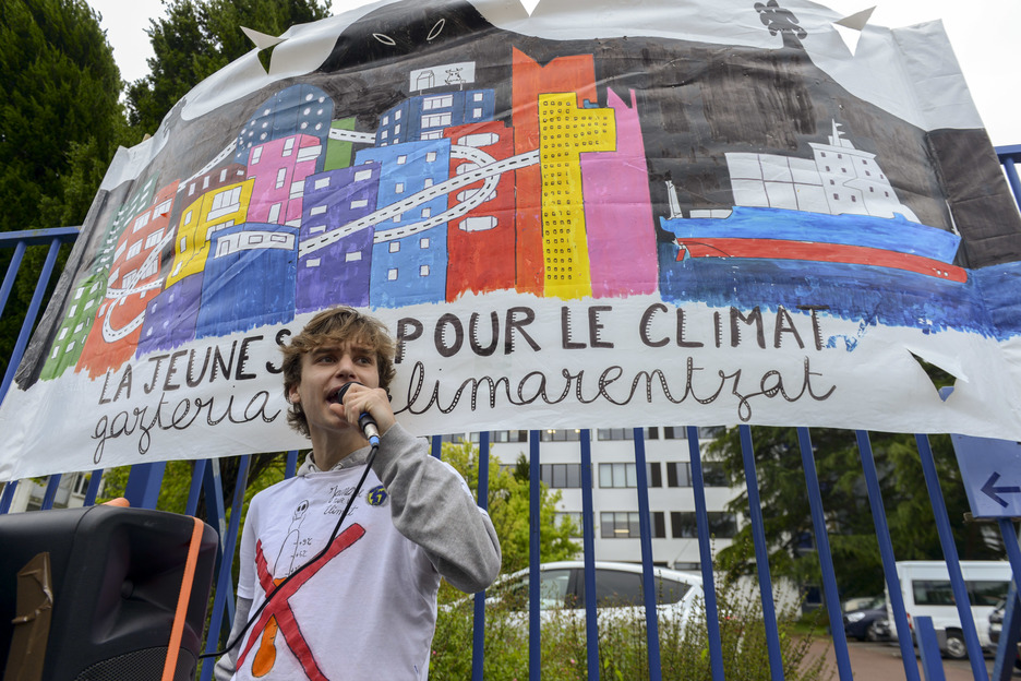 Johan, l'une des figures locales du mouvement des jeunes pour le climat. © Guillaume FAUVEAU 