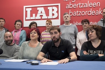 Rueda de prensa en la que LAB ha valorado su nuevo éxito en las elecciones en la Administración navarra. (Iñigo URIZ/FOKU)