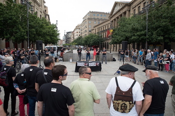 Imagen del acto de protesta celebrado por LAB en Iruñea. (Iñigo URIZ/FOKU)