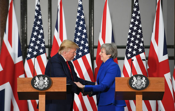 Trump y May han mostrado buena sintonía durante su comparecencia. (STEFAN ROUSSEAU / AFP) 