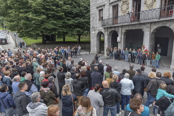 Comparecencia de los componentes de la lista de EH Bildu en la plaza de Andoain. (Andoni CANELLADA / FOKU) 