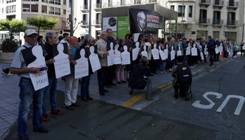 Concentración frente a la delegación del Gobierno español en Nafarroa. (@SF78gogoan)