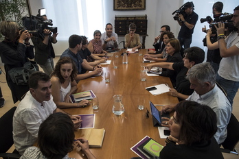 Reunión entre los cuatro partidos de la que EH Bldu ha vuelto a estar excluido. (Jagoba MANTEROLA/FOKU)