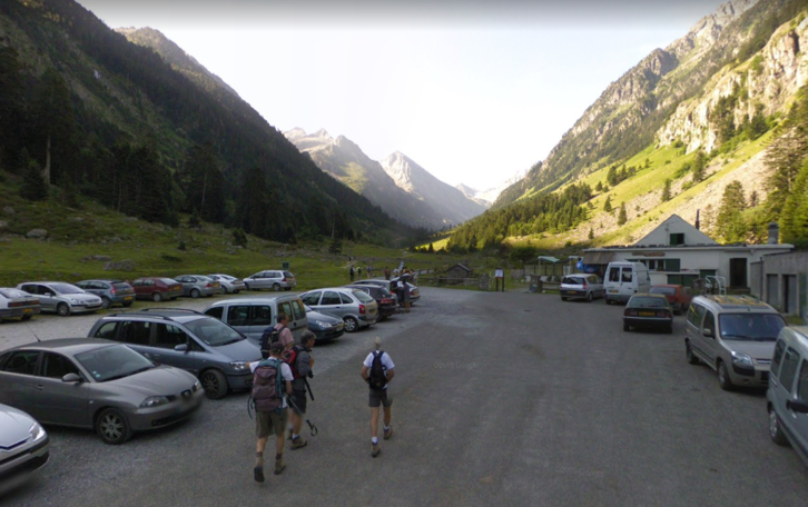 Parking de La Fruitière, cerca de Cauterets, donde dejó el montañero su coche. (Google Maps)