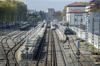 Estación de la calle Dato, en el centro de Gasteiz. (Juanan RUIZ/FOKU)