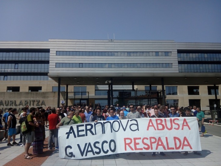 Protesta de la plantilla de Aernnova Aeroestructuras de Álava. (LAB)