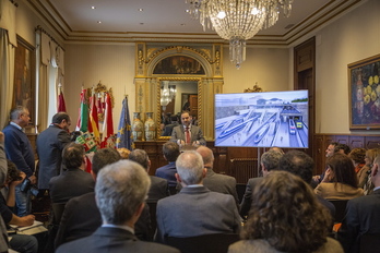 Acto sobre el soterramiento del TAV en Gasteiz, el pasado enero. (Endika PORTILLO / FOKU)