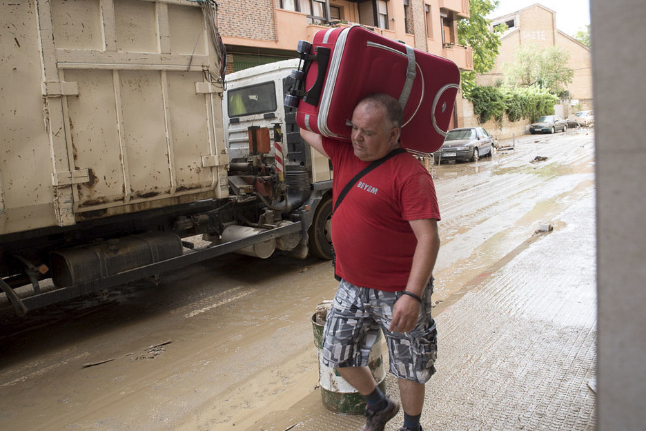 La fuertes lluvias caídas desde primeras horas de la tarde de ayer han causado importantes daños materiales. (Iñigo Uriz/ Foku)
