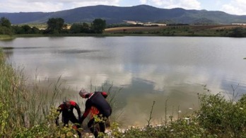 En las labores de búsqueda han participado buzos. (SOS DEIAK)