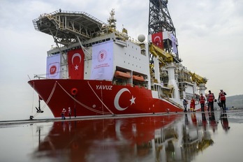 Imagen de archivo del barco de perforación turco Yavuz, destinado a buscar patróleo y gas en aguas de Chipre. (Bulent KILIC / AFP)