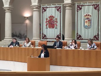 Intervención de Concha Andreu en la sesión de investidura de ayer (@ParlamentoLR)