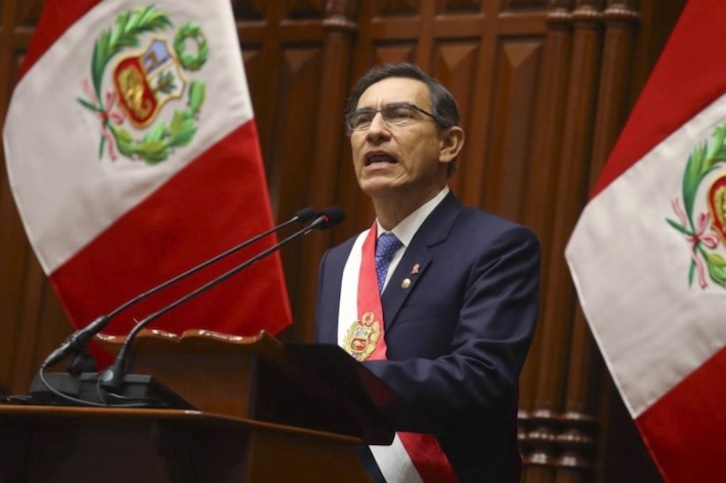 Martín Vizcarra habla ante el Congreso. (AFP)