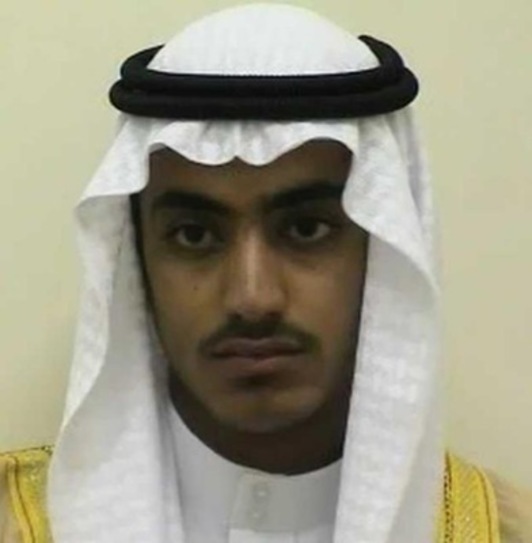 Hamza bin Laden, hijo de Osama bin Laden, que habría fallecido, según la NBC. (FBI). 