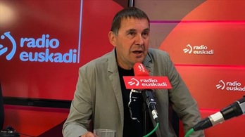 Arnaldo Otegi, entrevistado en Radio Euskadi. (EITB)