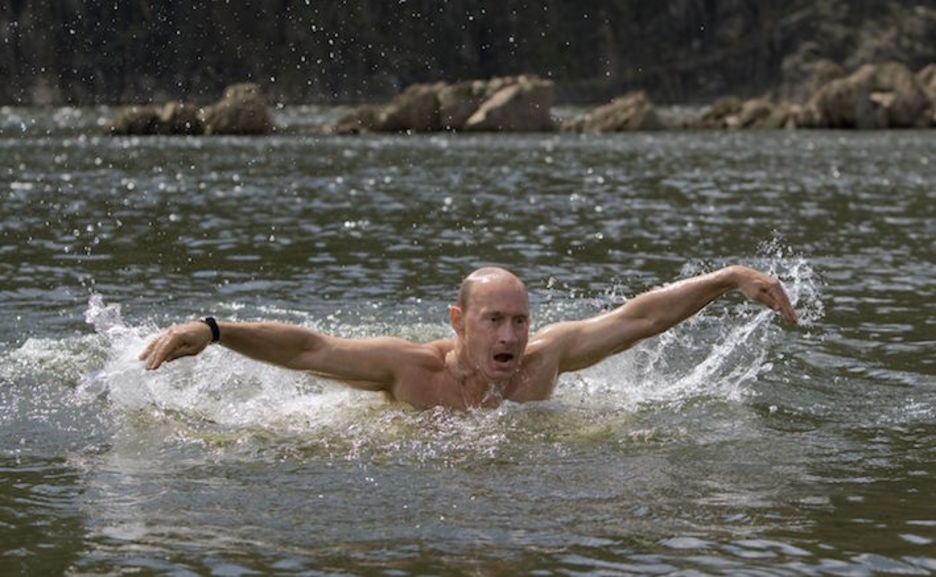 De vacaciones en el sur de Siberia, en agosto de 2009. (Alexey DRUZHININ/AFP) 