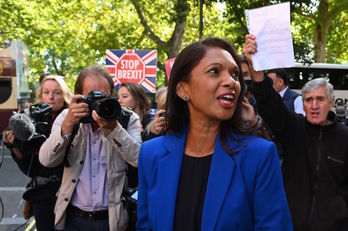 Major quiere sumarse a la demanda de la activista anti Brexit Gina Miller. (DANIEL LEAL-OLIVAS / AFP)