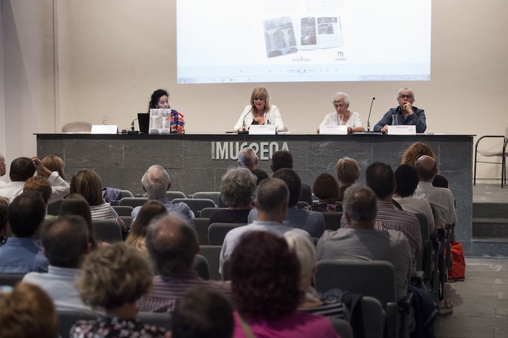 Presentación de «Bajo tierra. Lur azpian» en el Museo de Nafarroa. (Iñigo URIZ/FOKU)