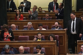 Junqueras, en la constitución del Congreso junto a los diputados de EH Bildu. (J. DANAE | FOKU)