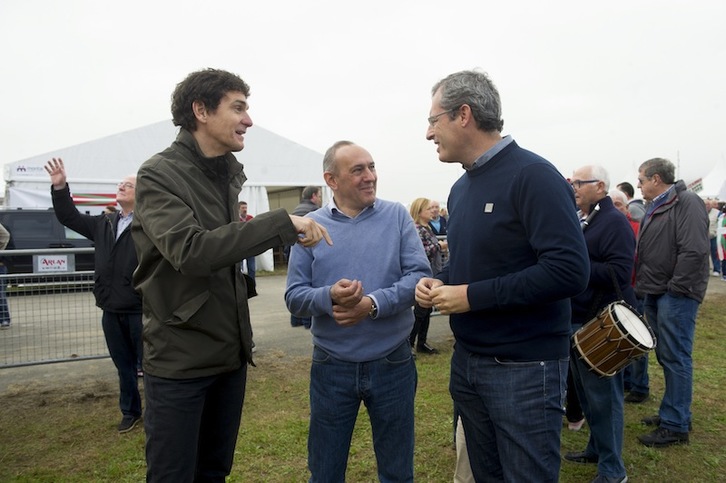 Rementeria y Olano conversan en un Alderdi Eguna del PNV. (Raúl BOGAJO | PNV)