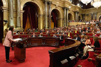 Lorena Roldán (Ciudadanos) ha sido la encargada de defender la moción de censura. (LLUIS GENE / AFP) 