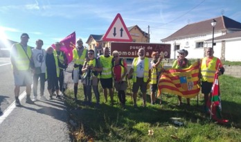 Integrantes de la Columna Norte, en Somosierra. (@Si_Se_Puede_As)