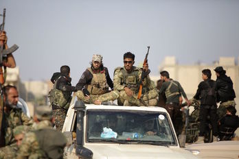 Islamistas sirios aliados de Turquía en la zona ocupada del nortre de Siria. (Bakr ALASEM/AFP)