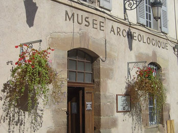 Fachada del Museo Arqueológico de Saint Raphaël. (saint-raphael.com)