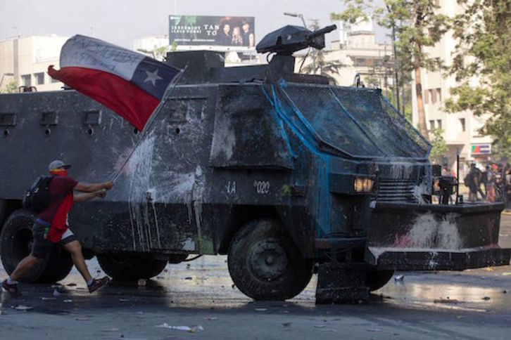 Protestas en Santiago de Chile. (Claudio REYES/AFP)