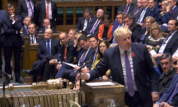 El primer ministro, Boris Johnson, interviene en el Parlamento. (AFP)