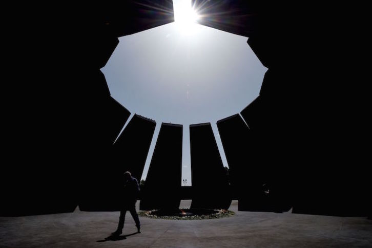 Memorial del genocidio armenio en Erevan. (Sergei GAPON/AFP)