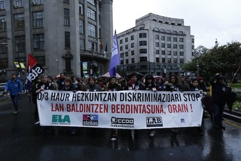 Gizarte ekimeneko ikastetxeetako langileen manifestazioa Bilbon. (Aritz LOIOLA / FOKU)