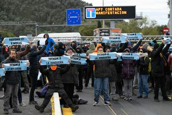 Tsunami Democràtic ha cortado la frontera de La Jonquera. (Lluis GENE / AFP)