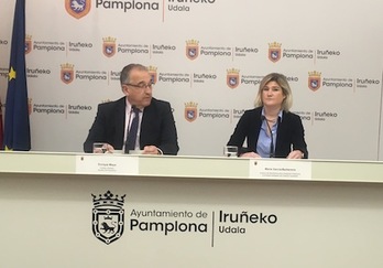 Maya y García Barberena, en la presentación de la nueva ordenanza del euskara de Iruñea que promueve Navarra Suma.