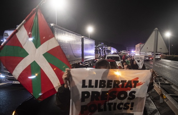 Atasco en la autopista AP-8 durante la protesta Tsunami Democràtic. (Jon URBE/FOKU)