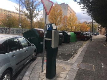 Parquímetro instalado en la calle Bernardino Tirapu de Arrotxapea.