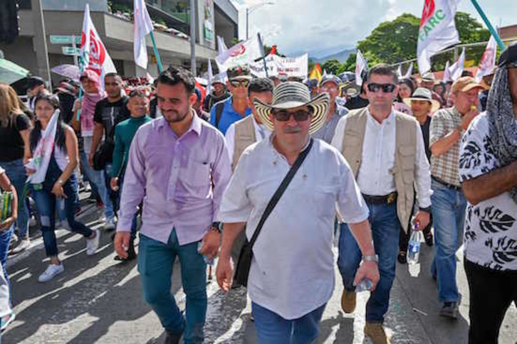 Rodrigo Lendoño en una protesta contra Duque en Medellín.  (Joaquín SARMIENTO/AFP) 