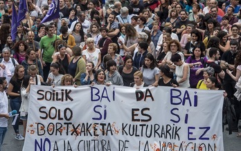 Protesta en Iruñea por la sentencia inicial a La Manada. (Jagoba MANTEROLA | FOKU)