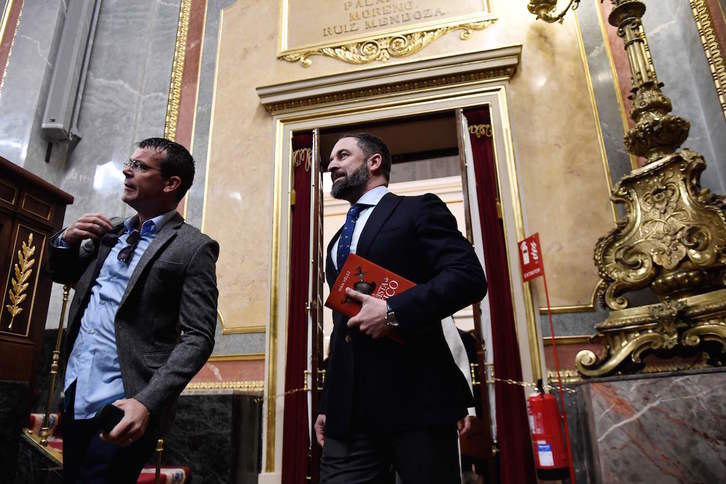 El líder de Vox, Santiago Abascal, a su llegada al Congreso. (PIERRE-PHILIPPE MARCOU / AFP) 