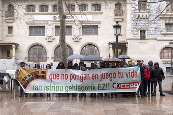 Concentración de CCOO en Gasteiz. (Juanan RUIZ/FOKU)