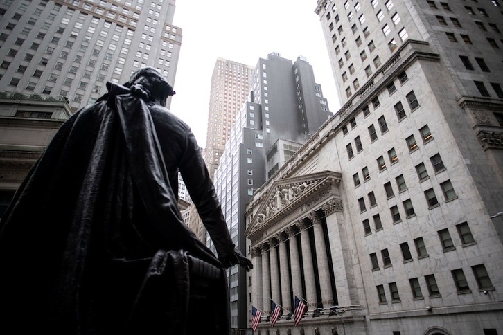 Estatua de George Washington en el centro de Nueva York. (Johannes EISELE | AFP)