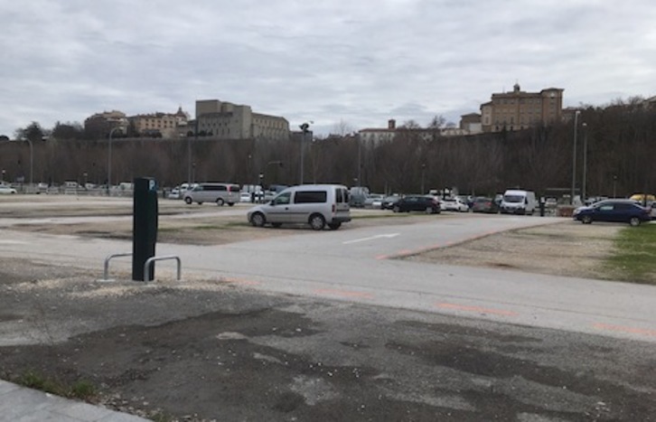 El aparcamiento de Anelier sería la alternativa a la zona de estacionamiento de Taconera y Vistabella.