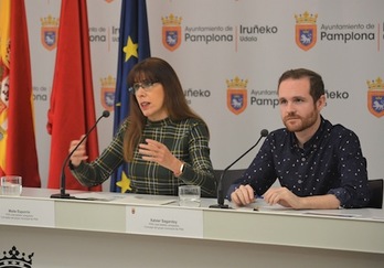 Maite Esporrín y Xabier Sagardoy, en la rueda de prensa que han ofrecido a los medios. (PSN)