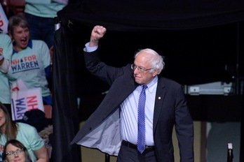 Bernie Sanders, durante un acto electoral en Manchester. (Joseph PREZIOSO / AFP)