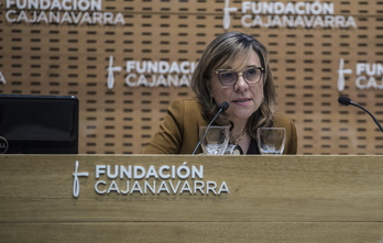 Teresa Compte, doctora en Ciencias Políticas y Sociología, en la jornada sobre las víctimas de abusos en centros religiosos. (Jagoba MANTEROLA/FOKU)